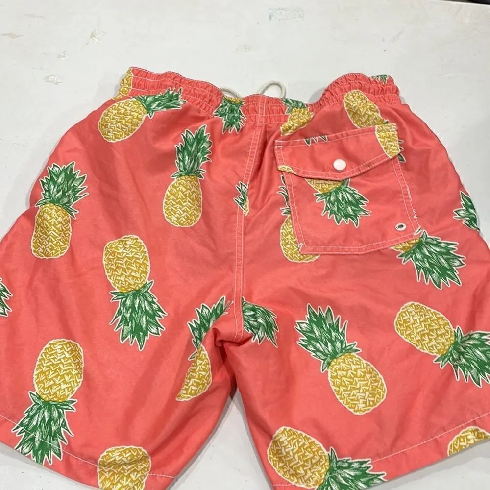 NWOT Old Navy Pineapple Swim Trunks.  Size M medium 30/32 men’s